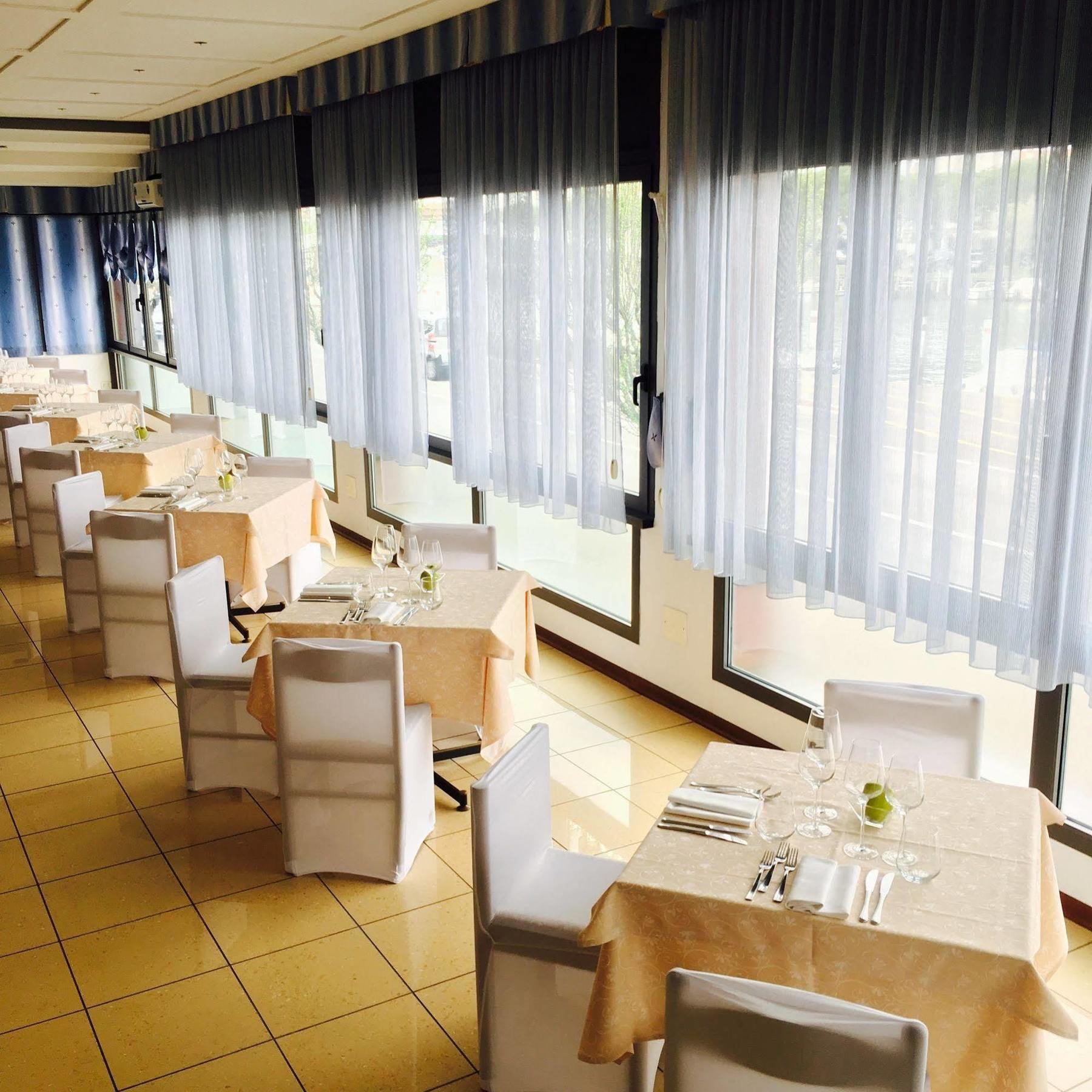Hotel Friuli Grado Buitenkant foto