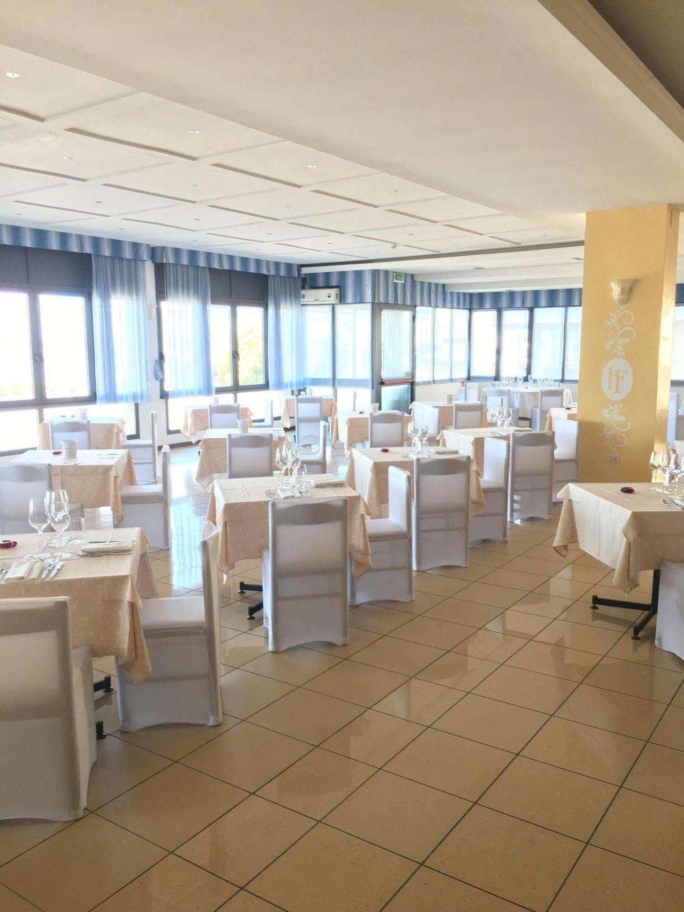 Hotel Friuli Grado Buitenkant foto